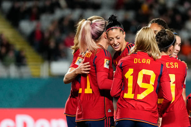 吸引了来自 吸引了来自