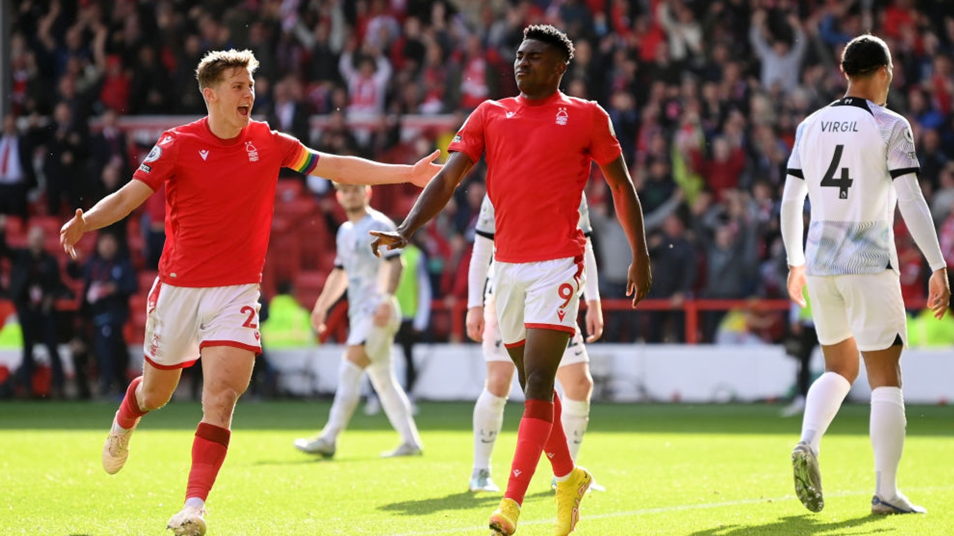 且有点粗心 且有点粗心